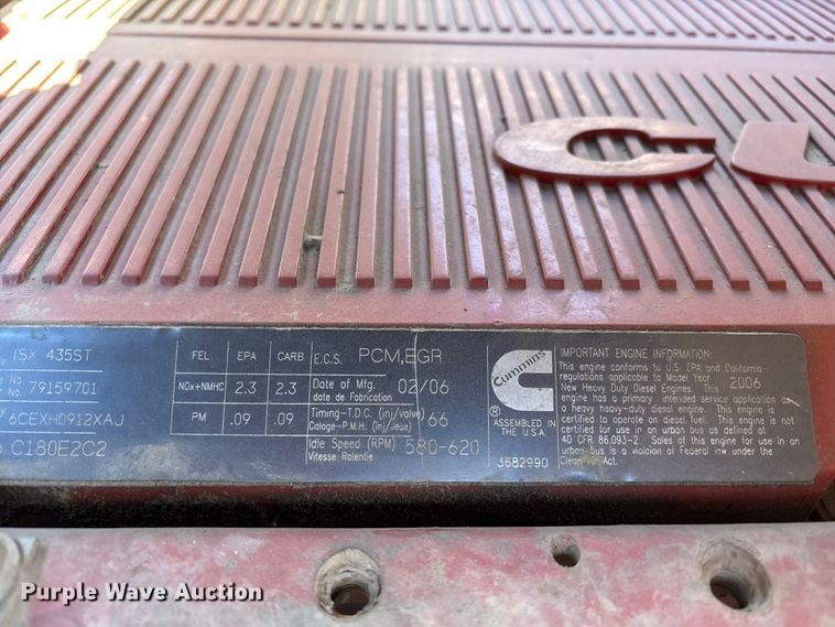 image for item FB3590 2006 International 9200i semi truck