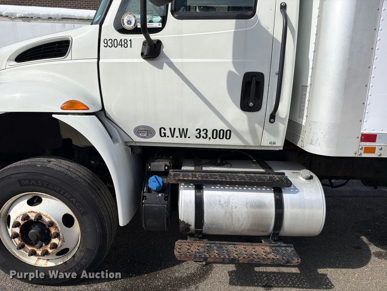 image for item FB7970 2016 International 4300 box truck