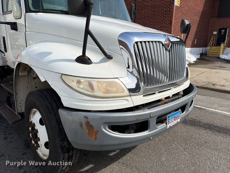 image for item FB7970 2016 International 4300 box truck