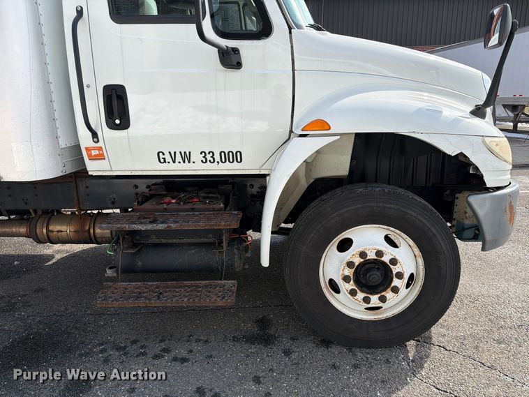 image for item FB7970 2016 International 4300 box truck