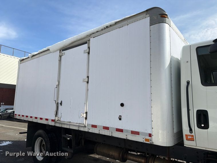image for item FB7970 2016 International 4300 box truck