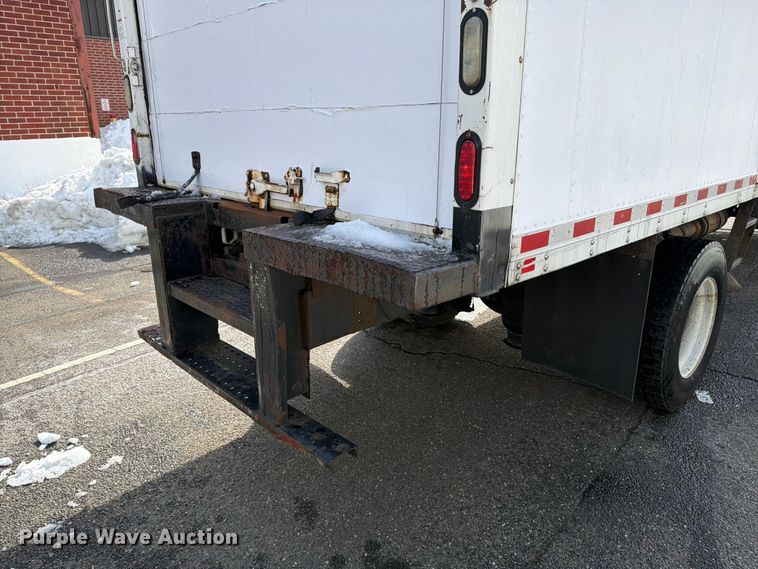 image for item FB7970 2016 International 4300 box truck