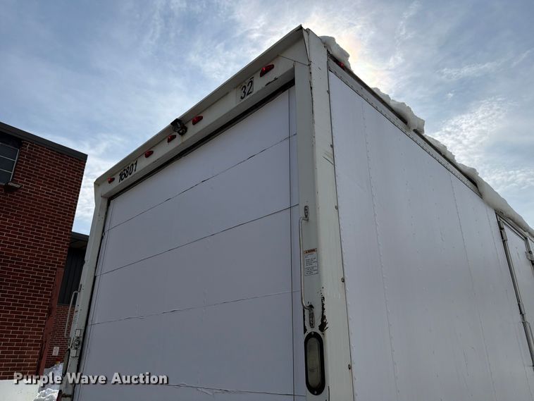 image for item FB7970 2016 International 4300 box truck