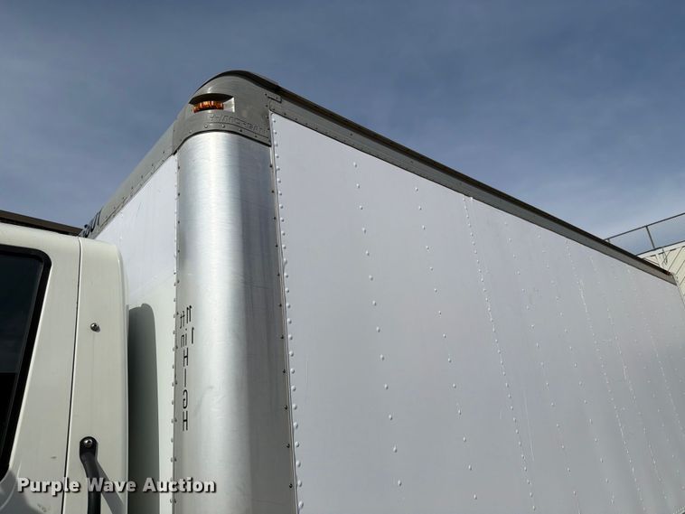 image for item FB7970 2016 International 4300 box truck