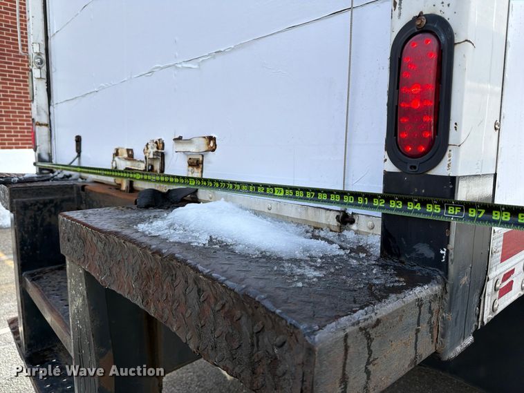 image for item FB7970 2016 International 4300 box truck