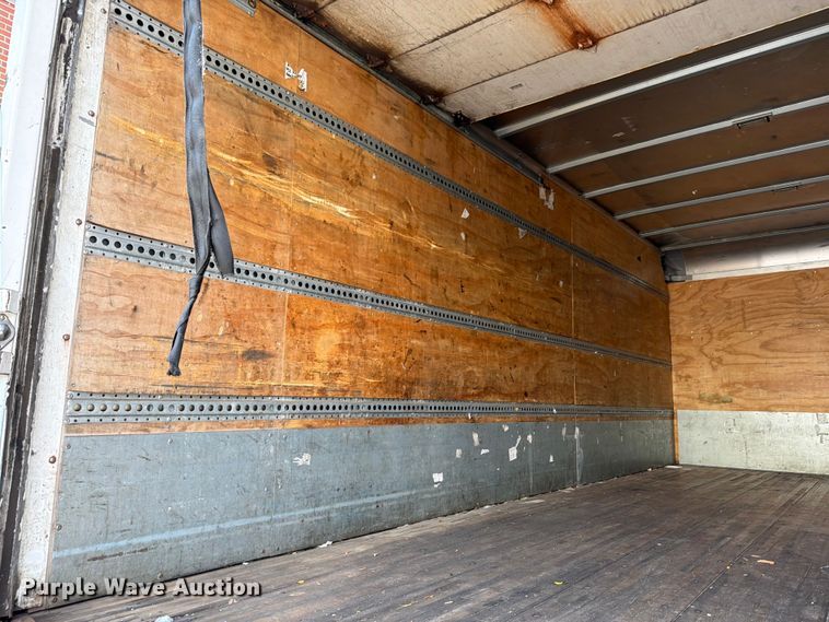 image for item FB7970 2016 International 4300 box truck