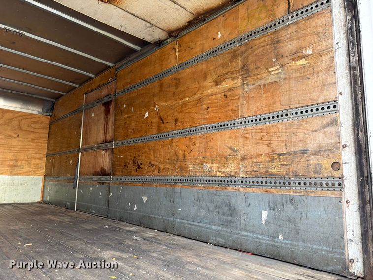 image for item FB7970 2016 International 4300 box truck