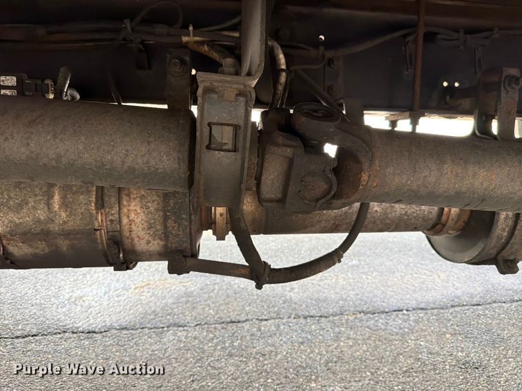 image for item FB7970 2016 International 4300 box truck
