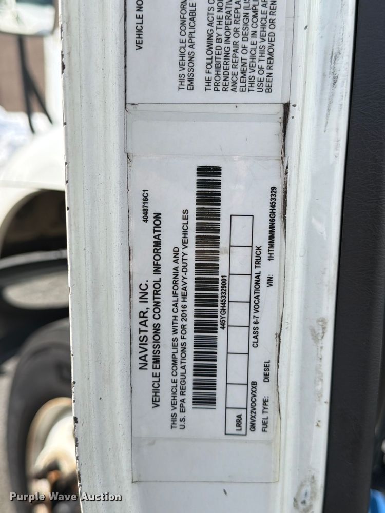 image for item FB7970 2016 International 4300 box truck