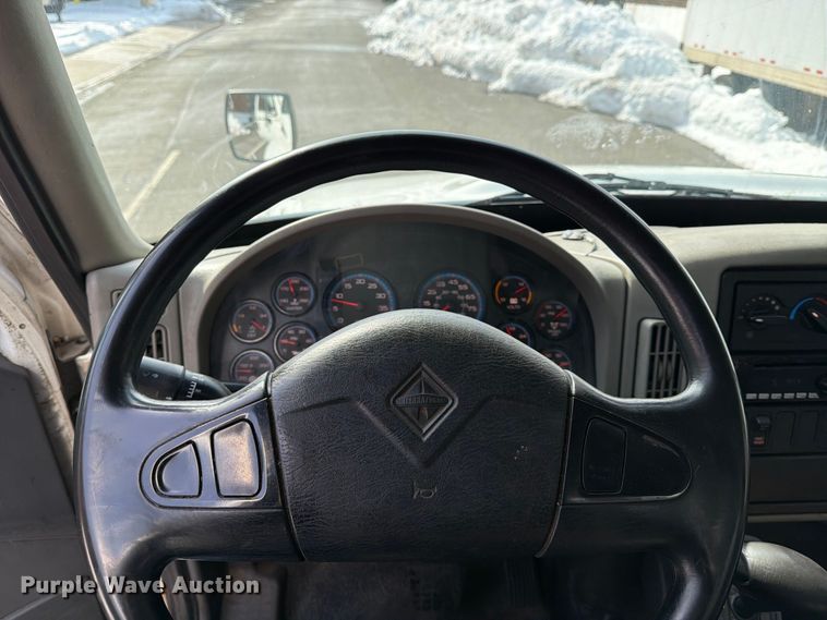 image for item FB7970 2016 International 4300 box truck