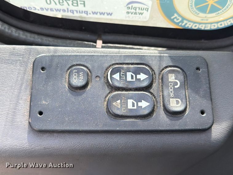 image for item FB7970 2016 International 4300 box truck