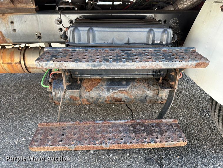 image for item FB7971 2016 International MA025 box truck