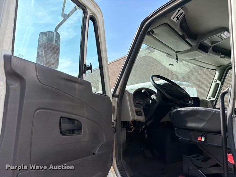 image for item FB7971 2016 International MA025 box truck