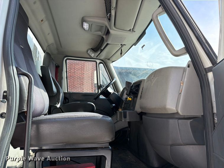 image for item FB7971 2016 International MA025 box truck