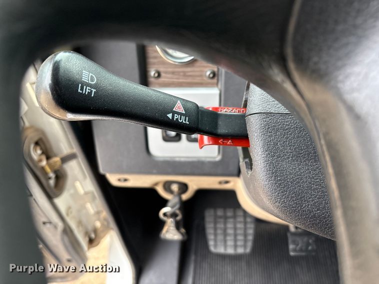 image for item FC2083 2017 Freightliner 122SD semi truck