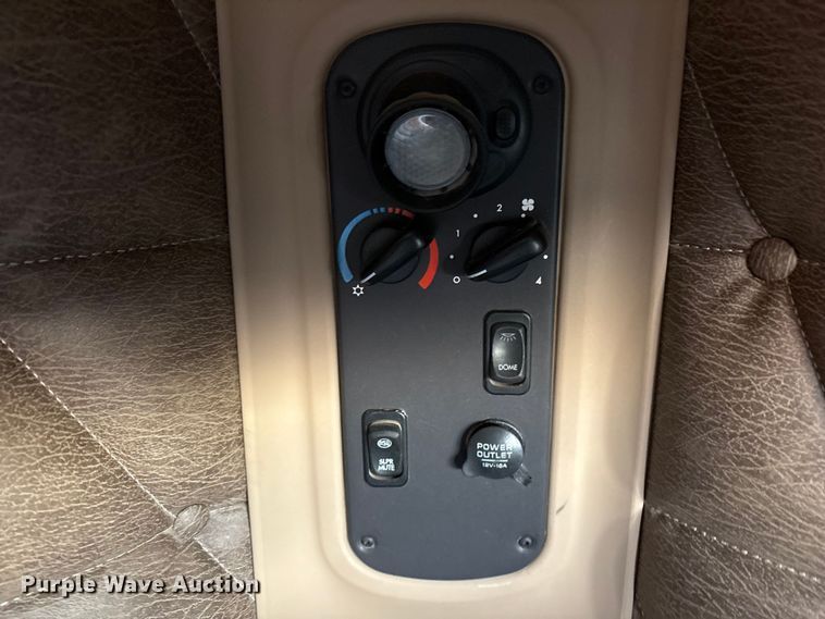 image for item FC2083 2017 Freightliner 122SD semi truck