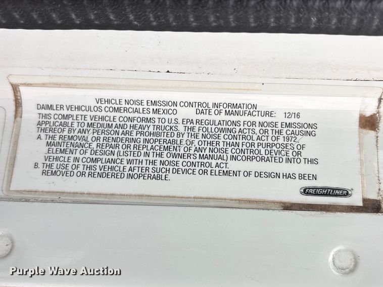 image for item FC2083 2017 Freightliner 122SD semi truck