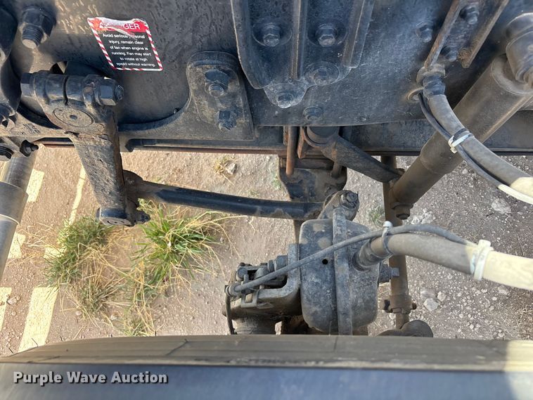 image for item FC2106 2011 Mack CHU613 semi truck