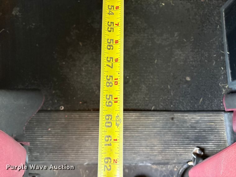 image for item FC2106 2011 Mack CHU613 semi truck