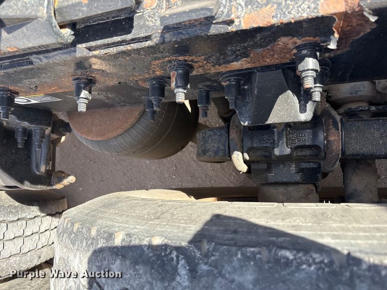 image for item FC2108 2013 Peterbilt 386 semi truck