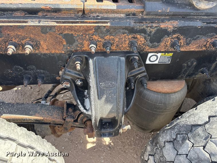 image for item FC2108 2013 Peterbilt 386 semi truck