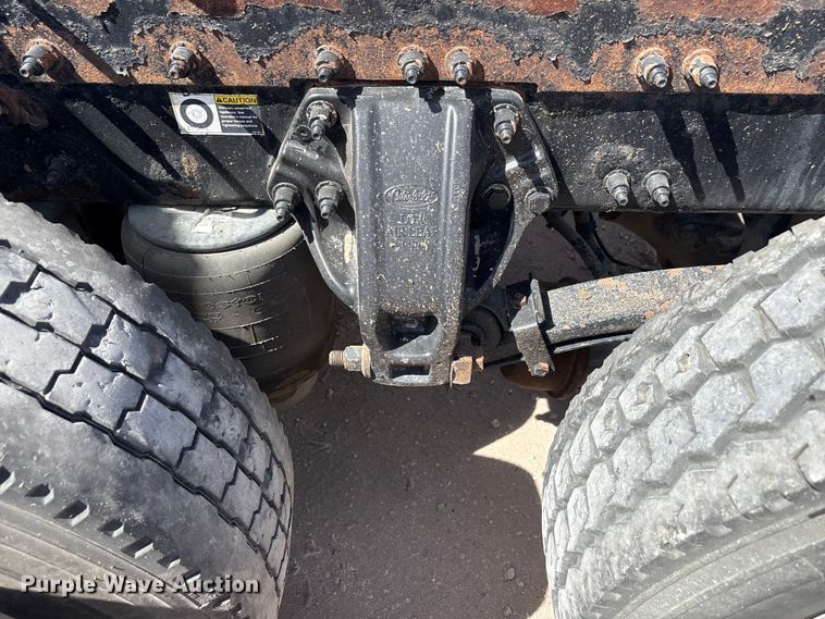 image for item FC2108 2013 Peterbilt 386 semi truck