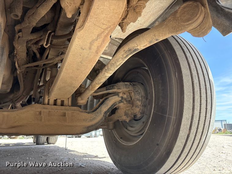 image for item FC2108 2013 Peterbilt 386 semi truck