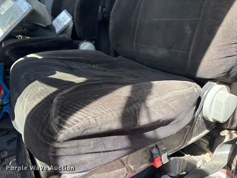 image for item FC2108 2013 Peterbilt 386 semi truck