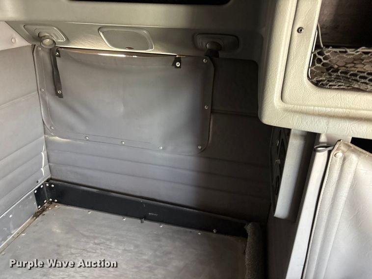 image for item FC2108 2013 Peterbilt 386 semi truck