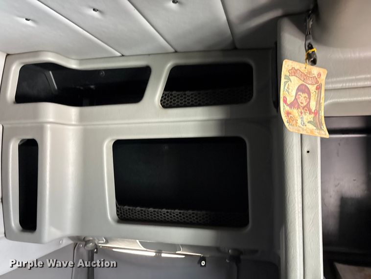 image for item FC2108 2013 Peterbilt 386 semi truck