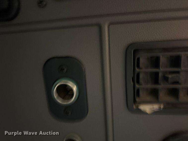 image for item FC2108 2013 Peterbilt 386 semi truck