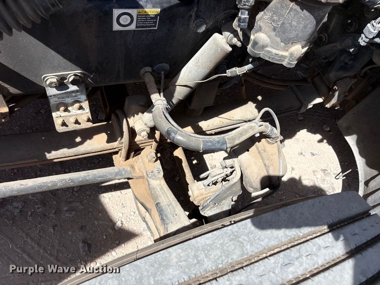 image for item FC2108 2013 Peterbilt 386 semi truck