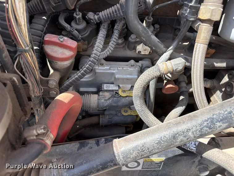 image for item FC2108 2013 Peterbilt 386 semi truck