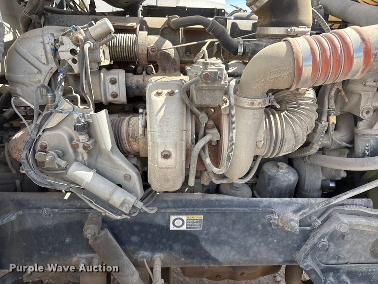 image for item FC2108 2013 Peterbilt 386 semi truck