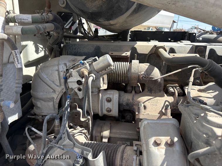 image for item FC2108 2013 Peterbilt 386 semi truck