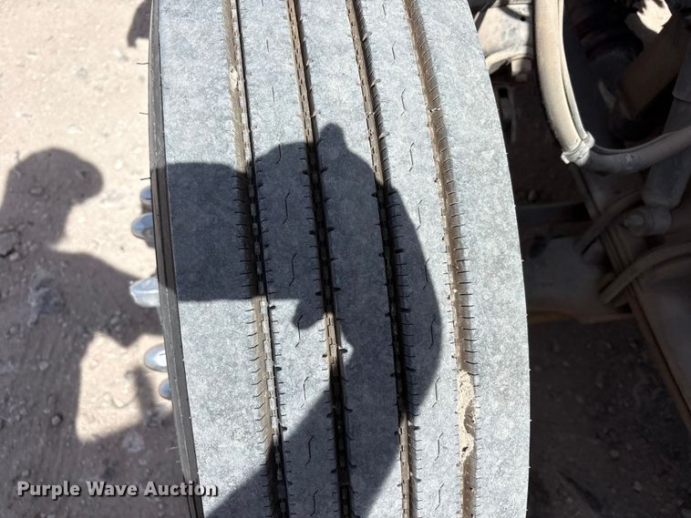 image for item FC2108 2013 Peterbilt 386 semi truck