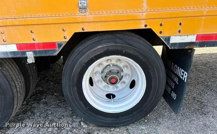 image for item FC5021 1999 Kentucky dry van trailer