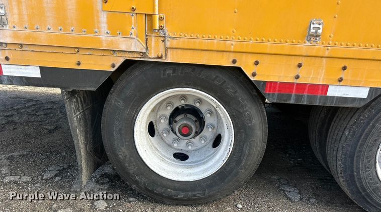 image for item FC5022 1998 Kentucky dry van trailer