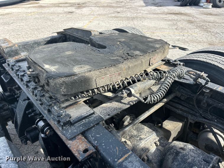 image for item FC5188 2018 Freightliner Cascadia semi truck