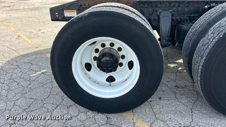 image for item FC5188 2018 Freightliner Cascadia semi truck