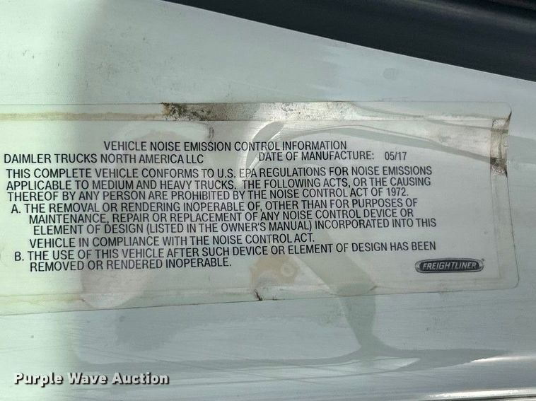 image for item FC5188 2018 Freightliner Cascadia semi truck