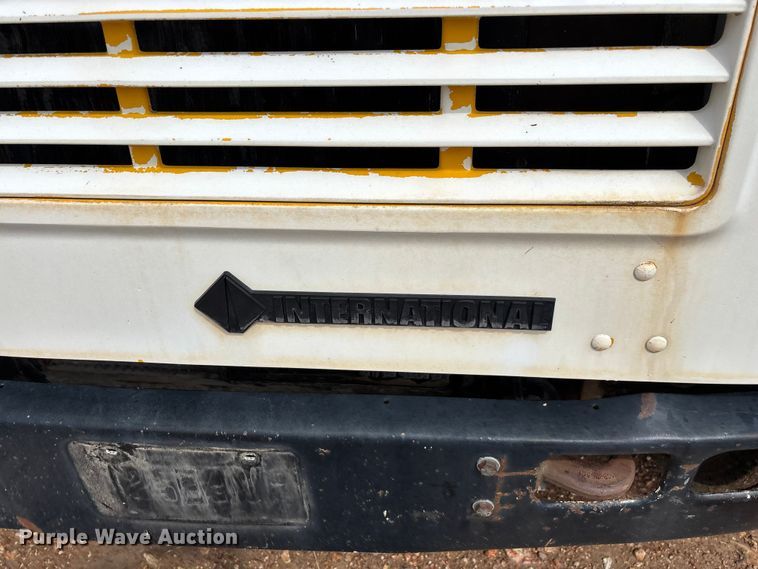 image for item FG0130 1994 International 4900 utility / service truck