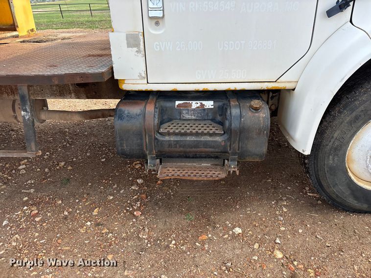 image for item FG0130 1994 International 4900 utility / service truck