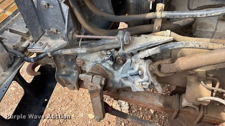 image for item FG0130 1994 International 4900 utility / service truck