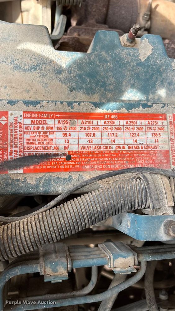 image for item FG0130 1994 International 4900 utility / service truck