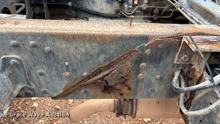 image for item FG0134 1990 Mitsubishi FM555 truck cab and chassis