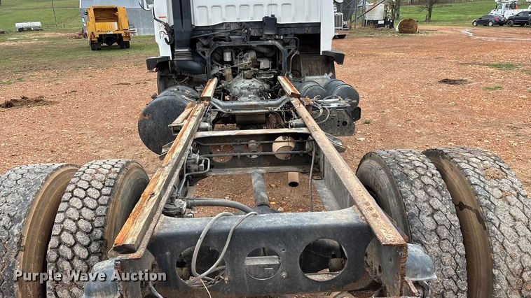 image for item FG0134 1990 Mitsubishi FM555 truck cab and chassis