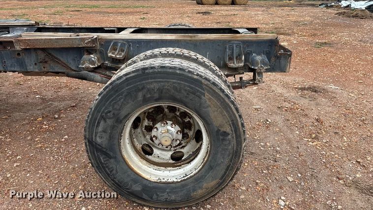 image for item FG0134 1990 Mitsubishi FM555 truck cab and chassis