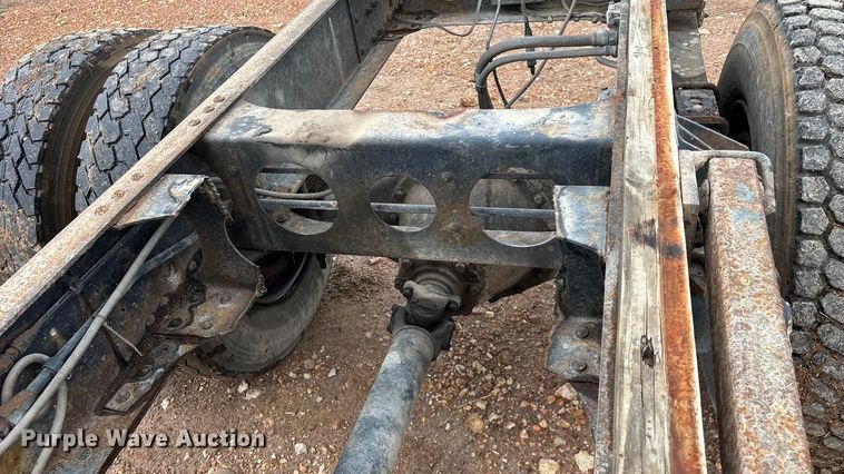 image for item FG0134 1990 Mitsubishi FM555 truck cab and chassis