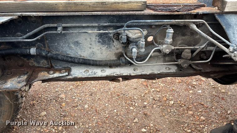 image for item FG0134 1990 Mitsubishi FM555 truck cab and chassis